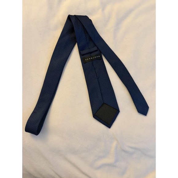 Sean John Mens Silk Necktie NavyBlueWhite Micro Dot Pin Dot Pattern Business Tie - Picture 2 of 4